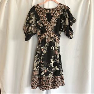 H&M floral kimono sleeve dress